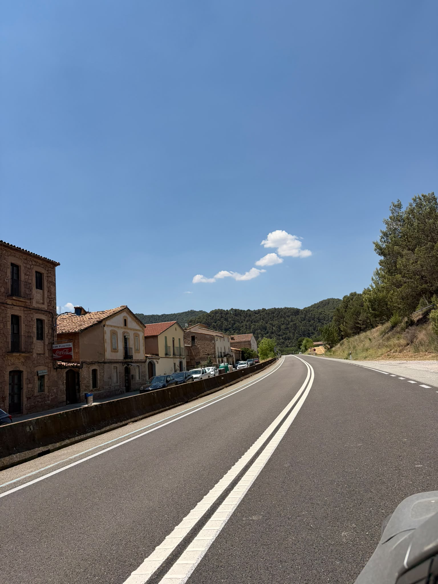 Pas 1 ruta Can Flautes: entres a Pala de Torroella pel nucli del poble