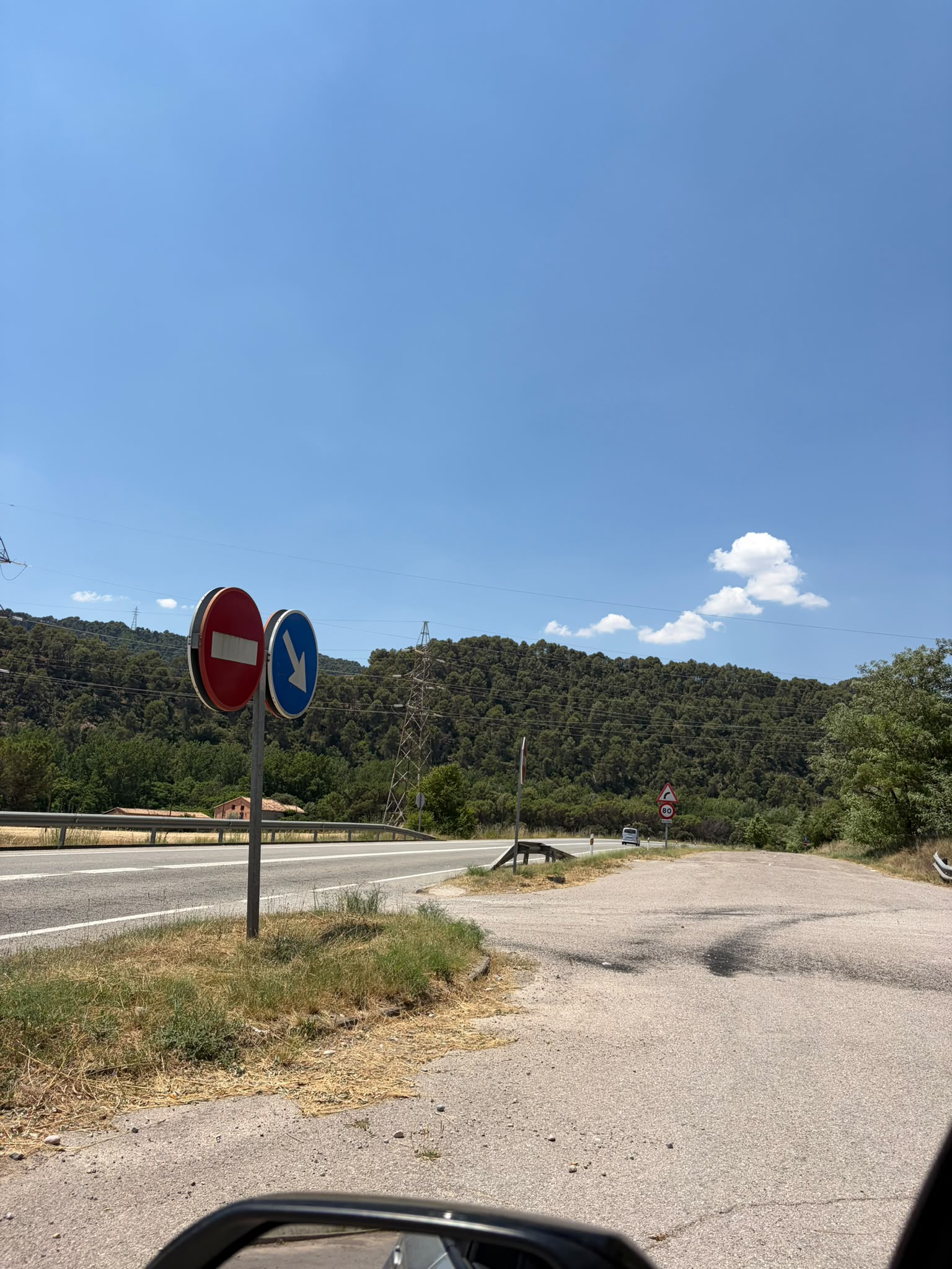 Pas 4 ruta Can Flautes: senyal de La Volta al marge de la carretera